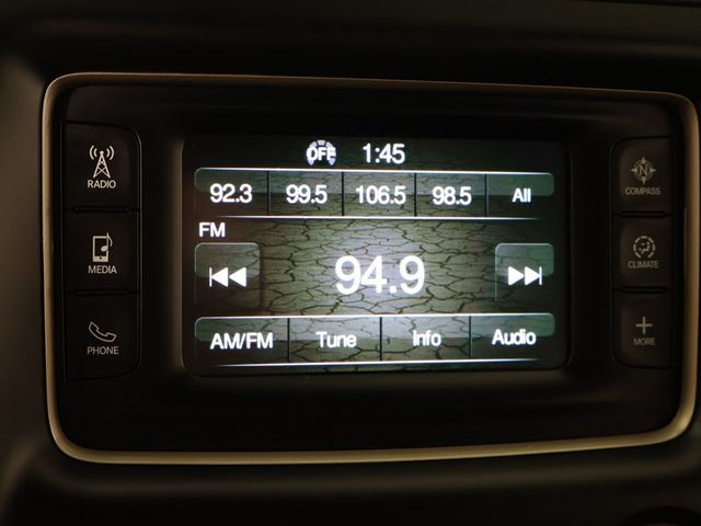 2017 Jeep Grand Cherokee Laredo 4x4 - 23004380 - 26