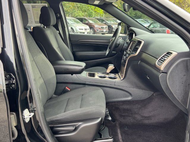 2017 Jeep Grand Cherokee Laredo 4x4 - 23094407 - 17