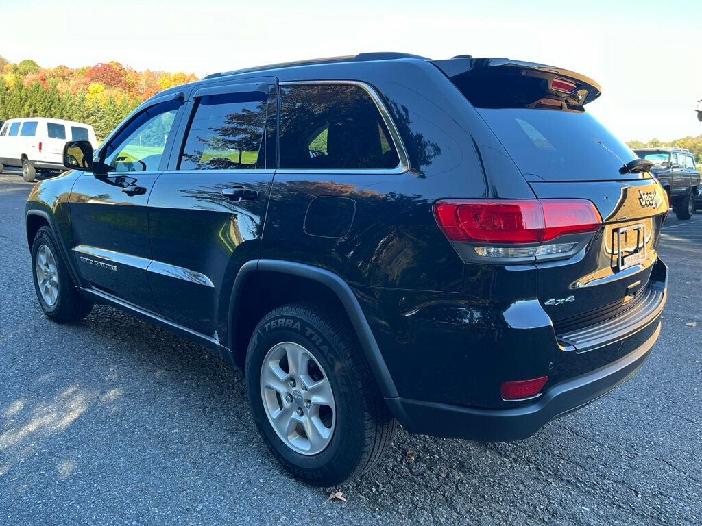 2017 Jeep Grand Cherokee Laredo 4x4 - 22627369 - 4