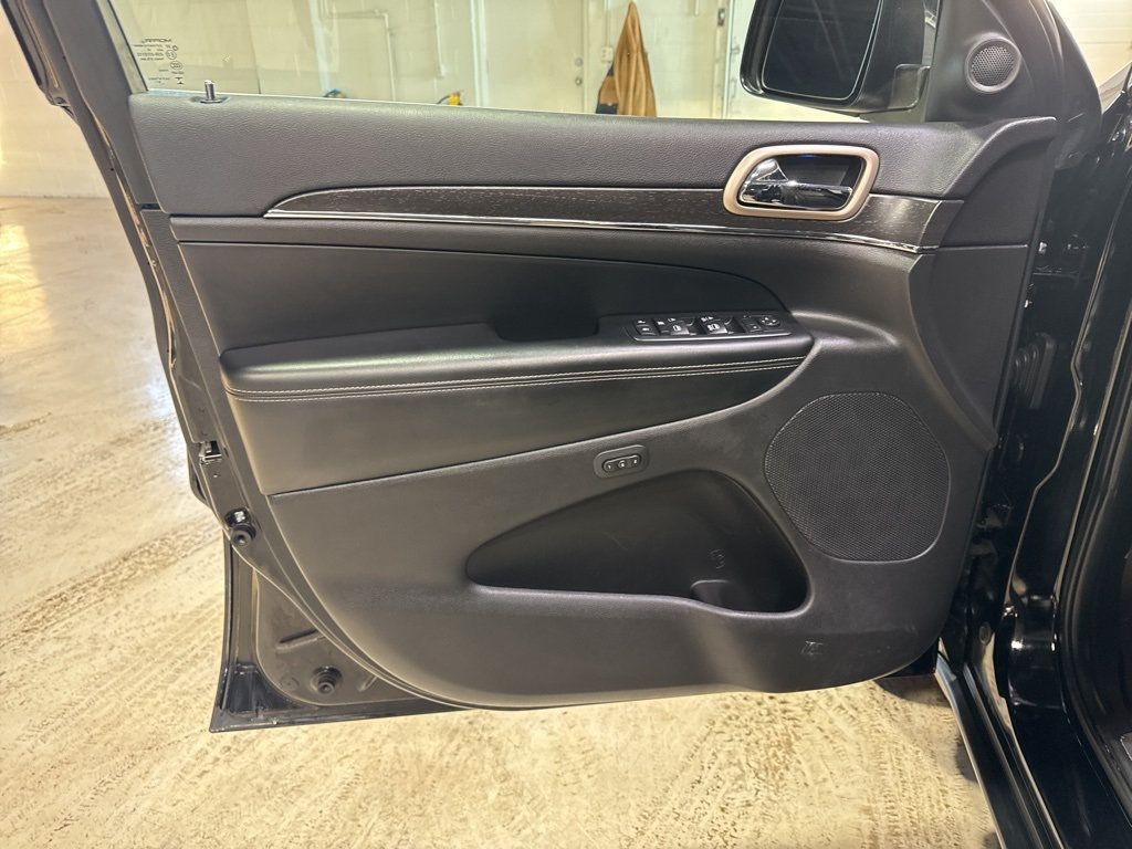 2017 Jeep Grand Cherokee Limited - 22976471 - 36