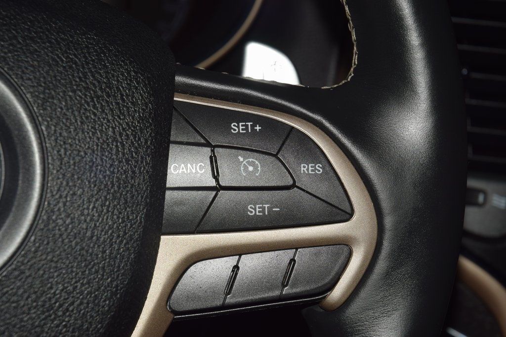 2017 Jeep Grand Cherokee Limited - 22958556 - 38