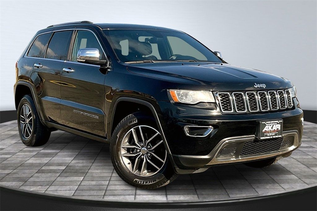 2017 Jeep Grand Cherokee Limited photo 3
