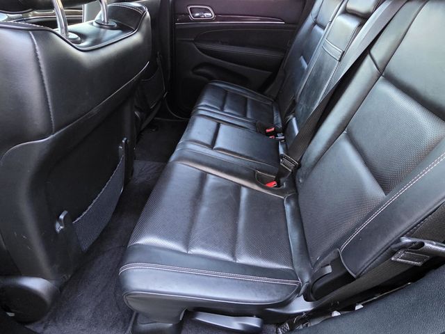 2017 Jeep Grand Cherokee Overland 4x2 - 22979963 - 9