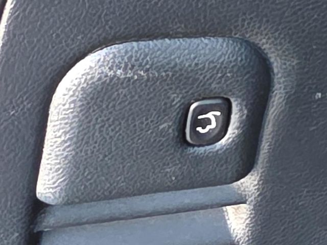 2017 Jeep Grand Cherokee Overland 4x2 - 22979963 - 14