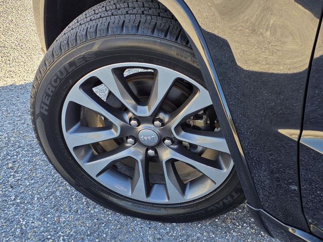 2017 Jeep Grand Cherokee Overland 4x2 - 22979963 - 36