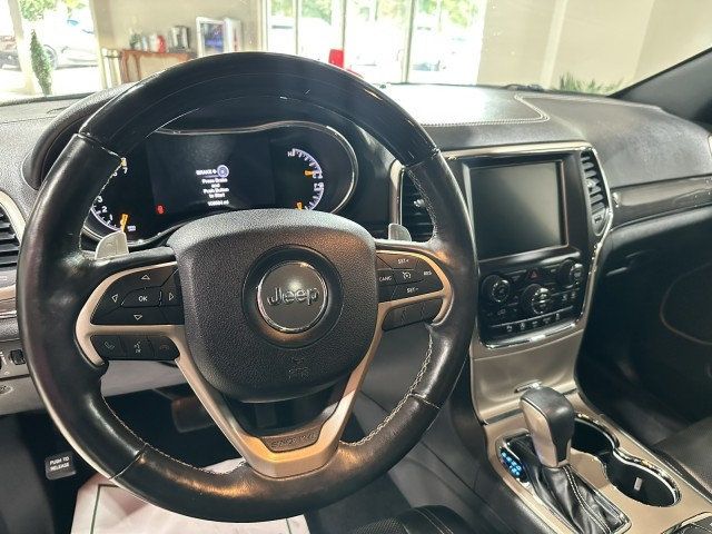 2017 Jeep Grand Cherokee Overland 4x4 - 23002618 - 12