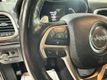 2017 Jeep Grand Cherokee Overland 4x4 - 23002618 - 14