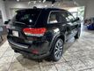 2017 Jeep Grand Cherokee Overland 4x4 - 23002618 - 3