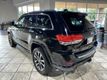 2017 Jeep Grand Cherokee Overland 4x4 - 23002618 - 4