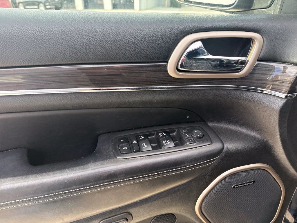 2017 Jeep Grand Cherokee Overland 4x4 - 23085683 - 10
