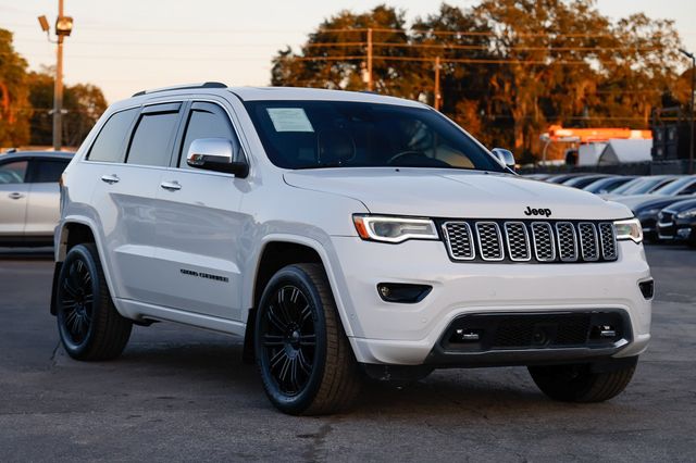 2017 Jeep Grand Cherokee Overland 4x4 - 22962181 - 19