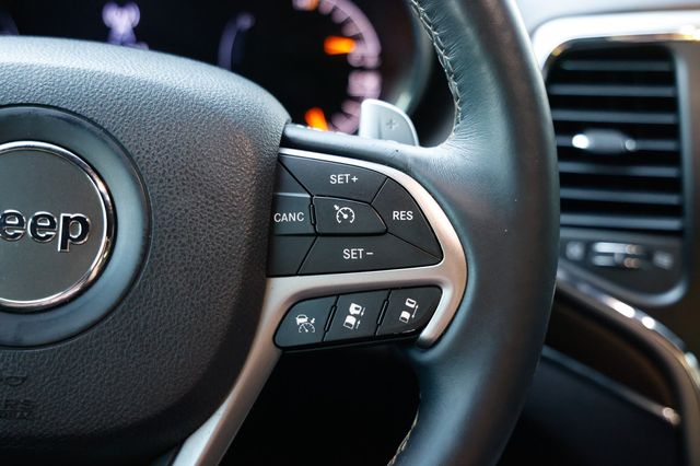 2017 Jeep Grand Cherokee Overland 4x4 - 22962181 - 31