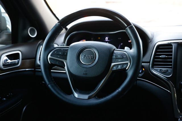 2017 Jeep Grand Cherokee Overland 4x4 - 22962181 - 32