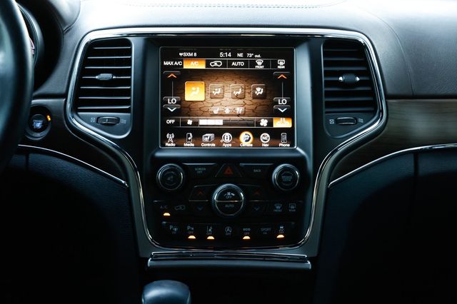 2017 Jeep Grand Cherokee Overland 4x4 - 22962181 - 38