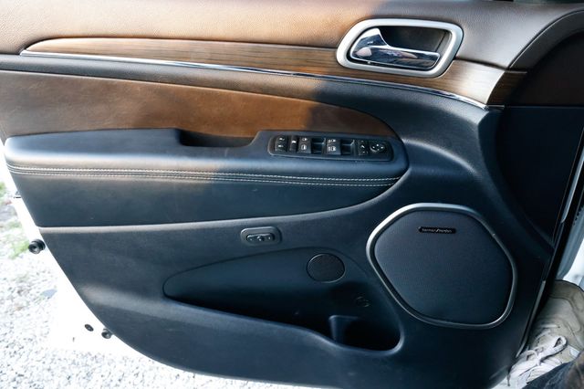 2017 Jeep Grand Cherokee Overland 4x4 - 22962181 - 39