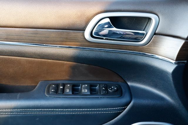 2017 Jeep Grand Cherokee Overland 4x4 - 22962181 - 40