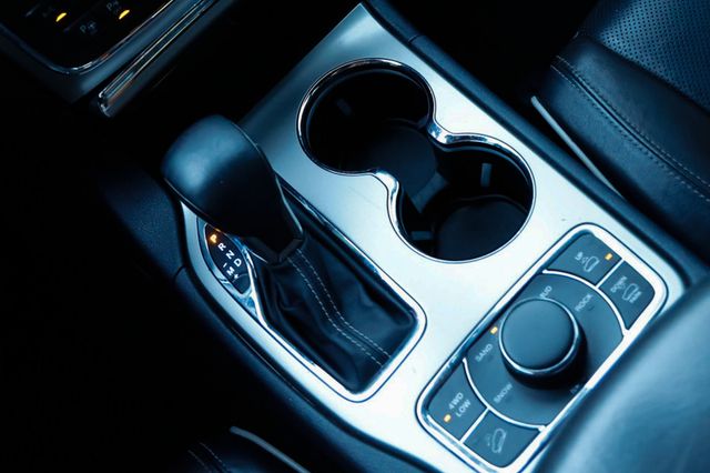 2017 Jeep Grand Cherokee Overland 4x4 - 22962181 - 44