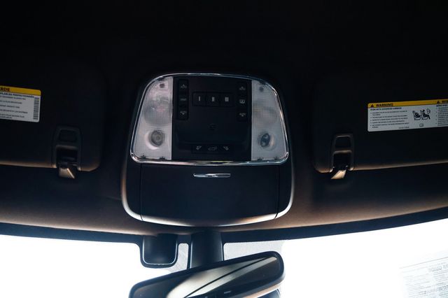 2017 Jeep Grand Cherokee Overland 4x4 - 22962181 - 47