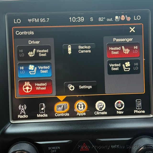 2017 Jeep Grand Cherokee OVERLAND 4X4 W/ JEEP ACTIVE SAFETY GROUP - 23047943 - 31