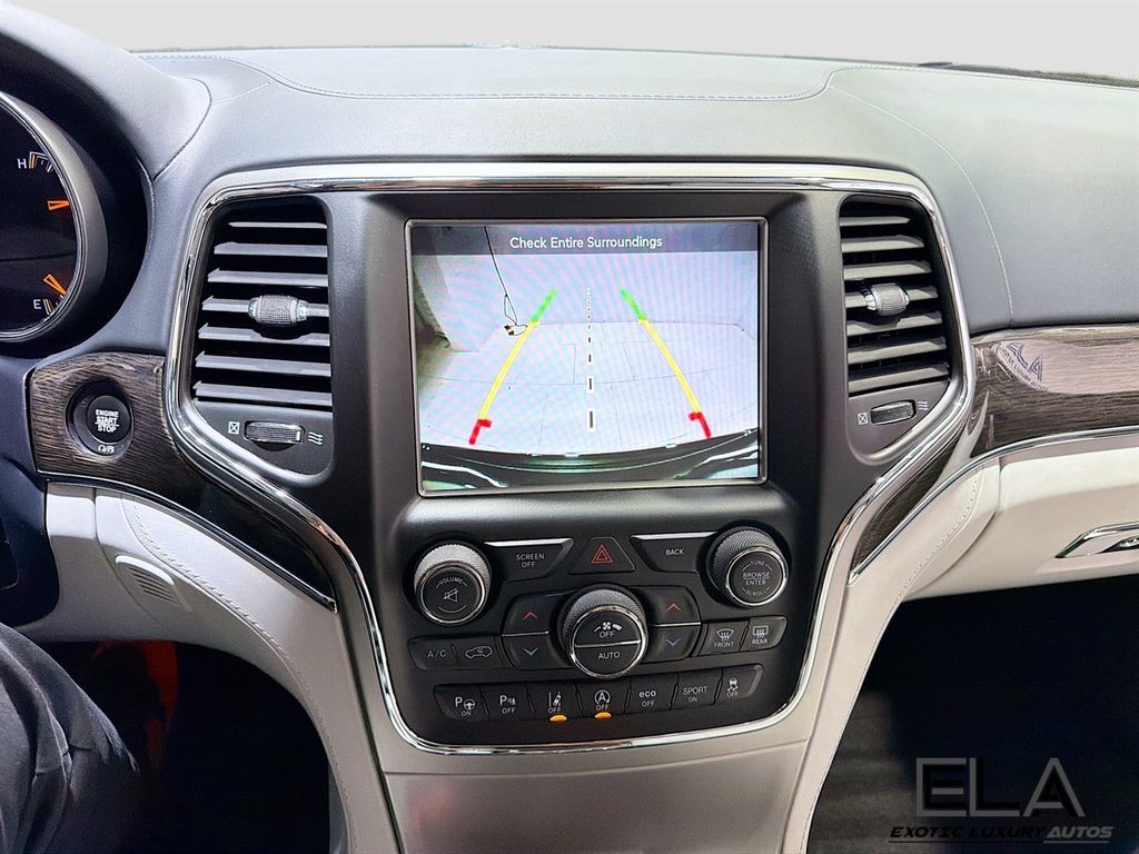 2017 Jeep Grand Cherokee Signature Leather-Wrapped Interior Package! LOOK INTERIOR SEATS! - 23013992 - 14