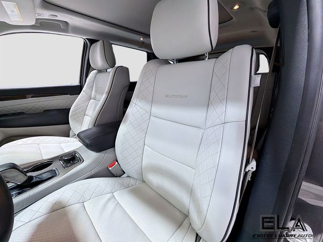 2017 Jeep Grand Cherokee Signature Leather-Wrapped Interior Package! LOOK INTERIOR SEATS! - 23013992 - 15