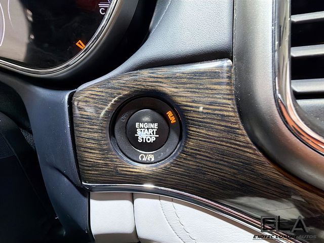 2017 Jeep Grand Cherokee Signature Leather-Wrapped Interior Package! LOOK INTERIOR SEATS! - 23013992 - 38