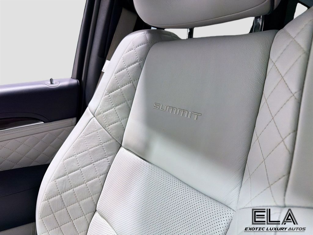 2017 Jeep Grand Cherokee Signature Leather-Wrapped Interior Package! LOOK INTERIOR SEATS! - 23013992 - 41