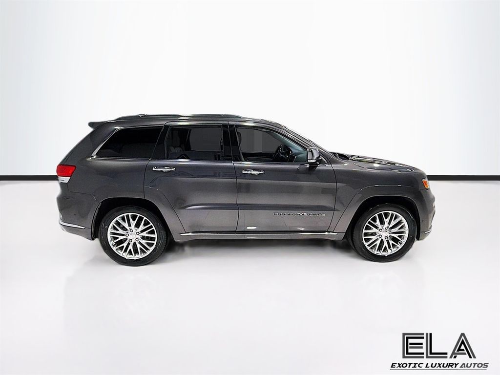 2017 Jeep Grand Cherokee Signature Leather-Wrapped Interior Package! LOOK INTERIOR SEATS! - 23013992 - 52