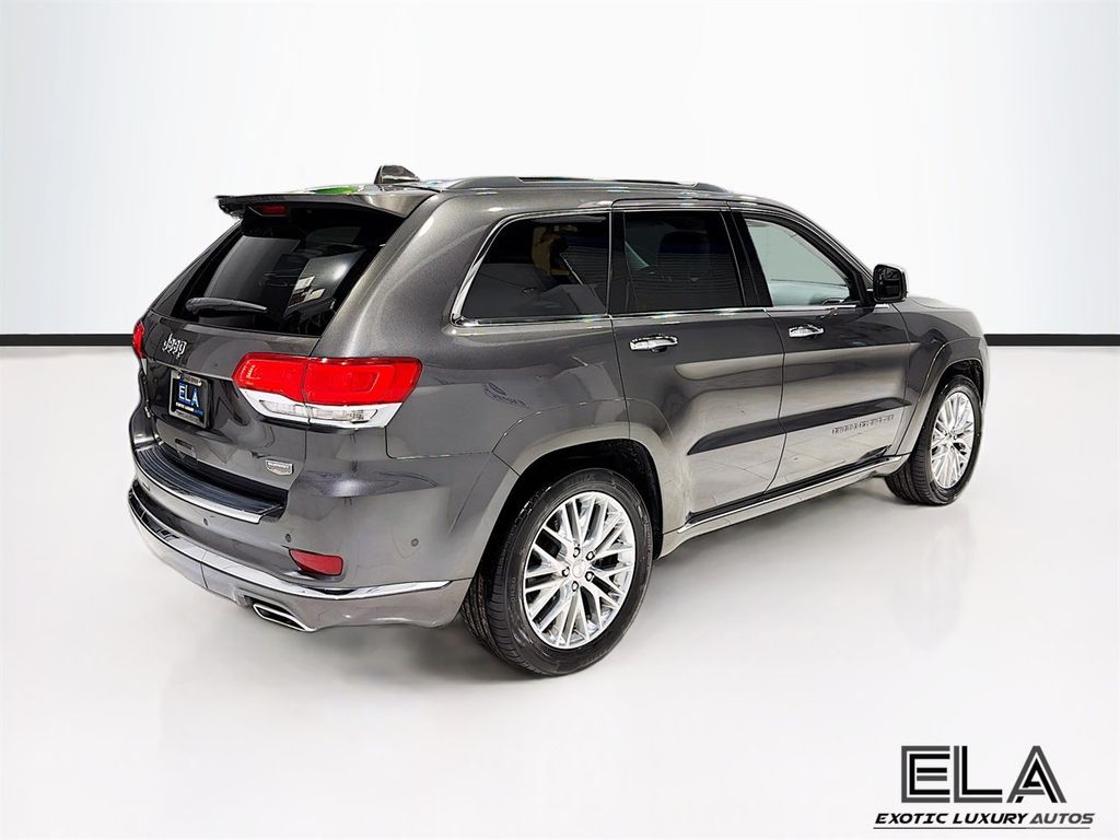 2017 Jeep Grand Cherokee Signature Leather-Wrapped Interior Package! LOOK INTERIOR SEATS! - 23013992 - 7
