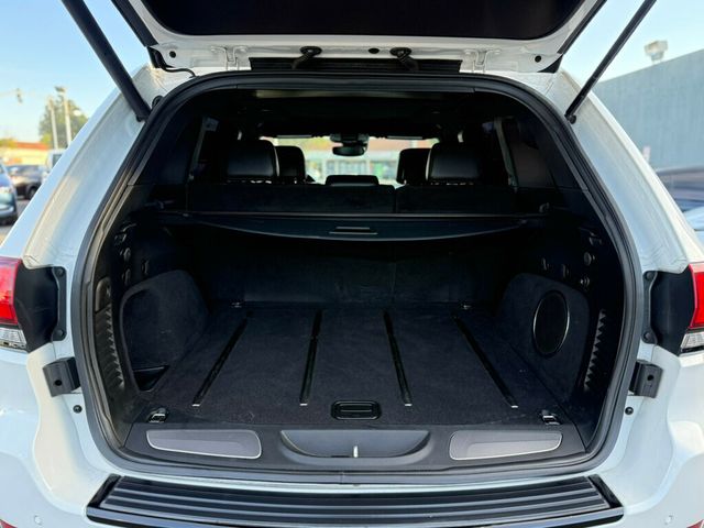 2017 Jeep Grand Cherokee SRT 4x4 - 23002392 - 24