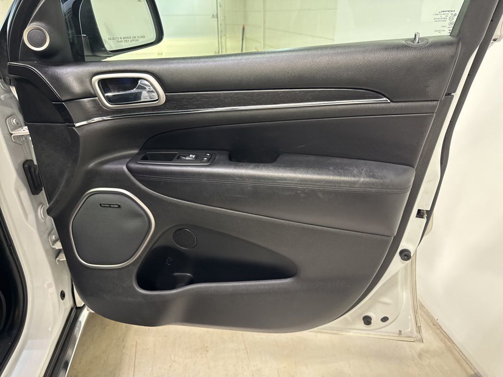 2017 Jeep Grand Cherokee Summit 4x4 - 23029104 - 48
