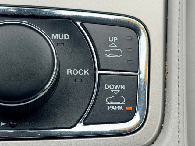 2017 Jeep Grand Cherokee Summit 4x4 - 23017458 - 61