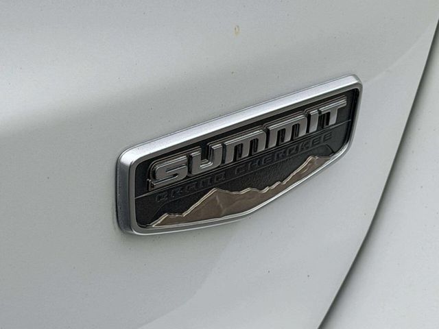2017 Jeep Grand Cherokee Summit 4x4 - 23017458 - 8