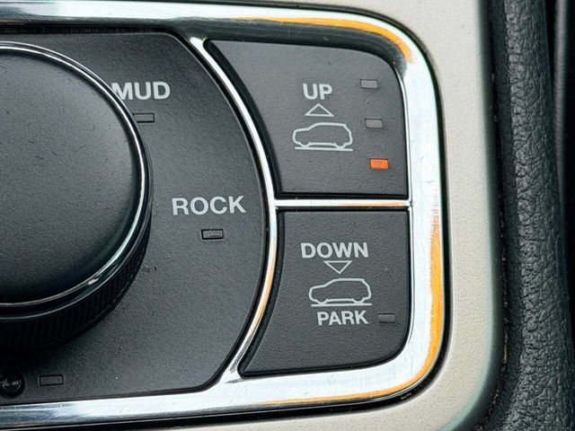 2017 Jeep Grand Cherokee Summit 4x4 - 23031415 - 52