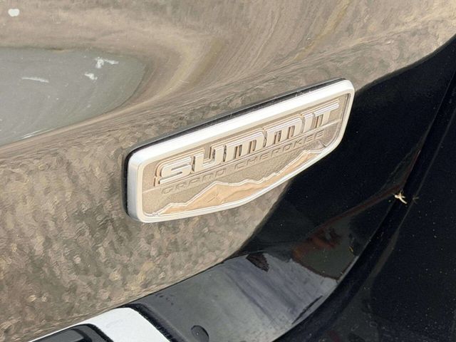 2017 Jeep Grand Cherokee Summit 4x4 - 23031415 - 5