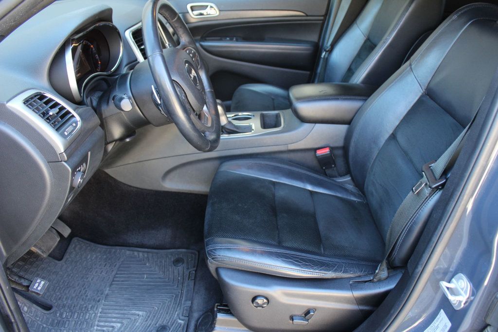 2017 Jeep Grand Cherokee SUNROOF 4X4 LEATHER TRIM!!!! - 23091782 - 13