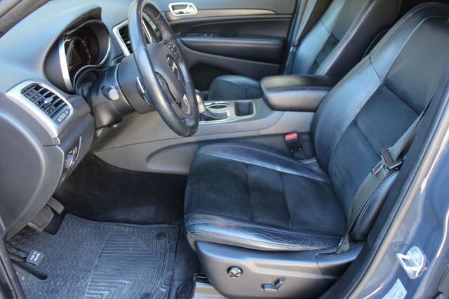 2017 Jeep Grand Cherokee SUNROOF 4X4 LEATHER TRIM!!!! - 23091782 - 13