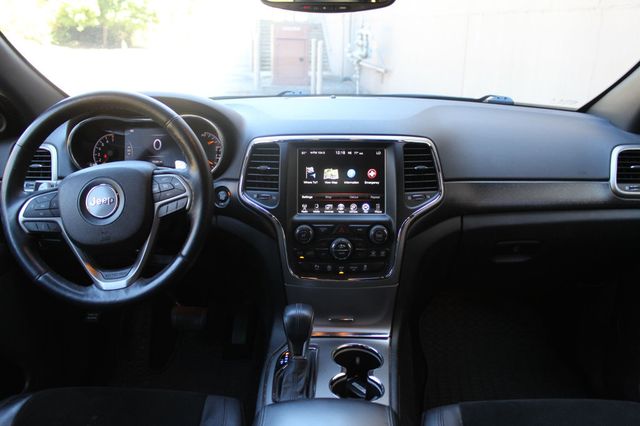 2017 Jeep Grand Cherokee SUNROOF 4X4 LEATHER TRIM!!!! - 23091782 - 26