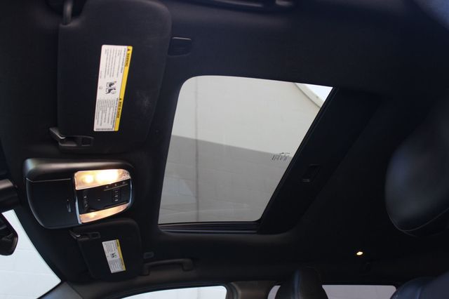 2017 Jeep Grand Cherokee SUNROOF 4X4 LEATHER TRIM!!!! - 23091782 - 27