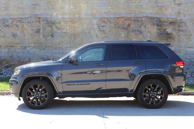 2017 Jeep Grand Cherokee SUNROOF 4X4 LEATHER TRIM!!!! - 23091782 - 3