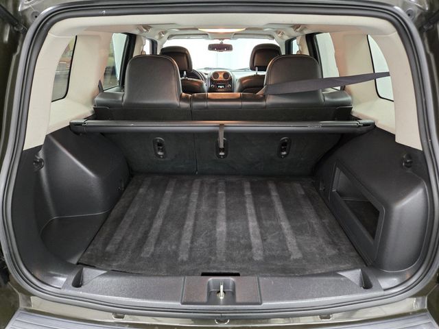 2017 Jeep Patriot 75th Anniversary Edition FWD - 22931390 - 11