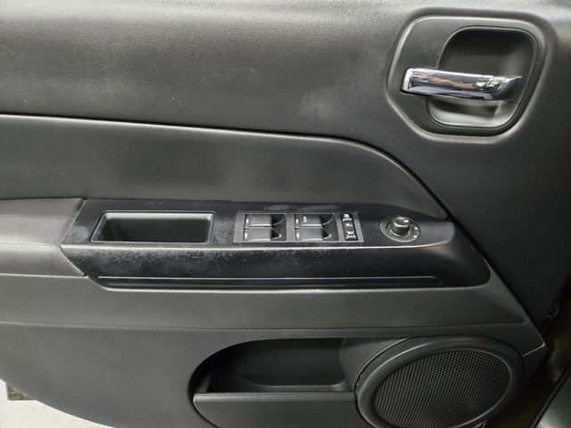 2017 Jeep Patriot 75th Anniversary Edition FWD - 22931390 - 15