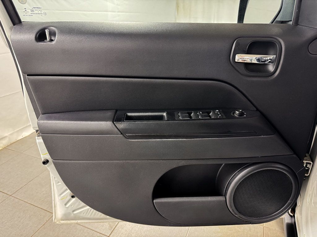 2017 Jeep Patriot HIGH ALTITUDE - 23032877 - 12