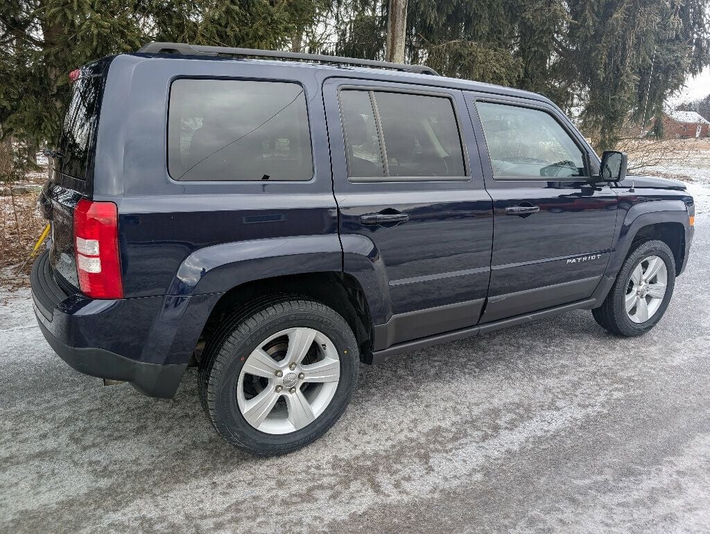 2017 Jeep Patriot ONE OWNER - ONLY 14K MILES - 22768648 - 3