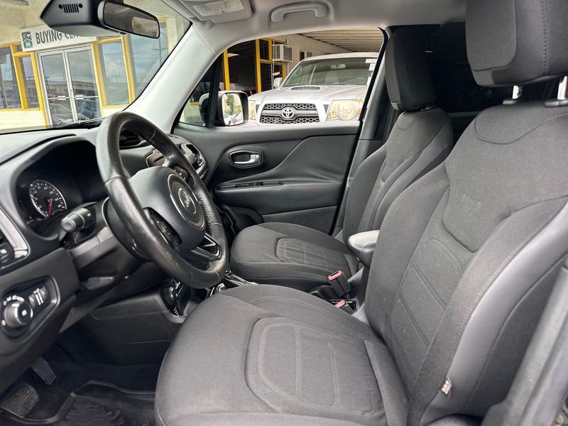 2017 Jeep Renegade Altitude 4x4 - 22991058 - 12