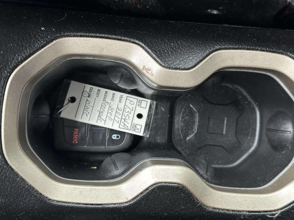 2017 Jeep Renegade Altitude 4x4 - 22958730 - 23