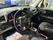 2017 Jeep Renegade Latitude 4x4 - 22716744 - 9