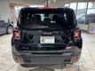 2017 Jeep Renegade Latitude 4x4 - 22716744 - 4