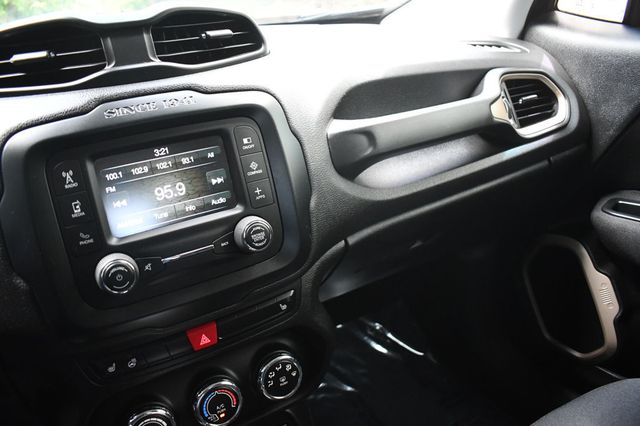 2017 Jeep Renegade Latitude 4x4 - 23066353 - 19