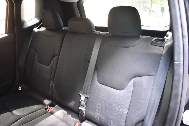 2017 Jeep Renegade Latitude 4x4 - 23066353 - 31